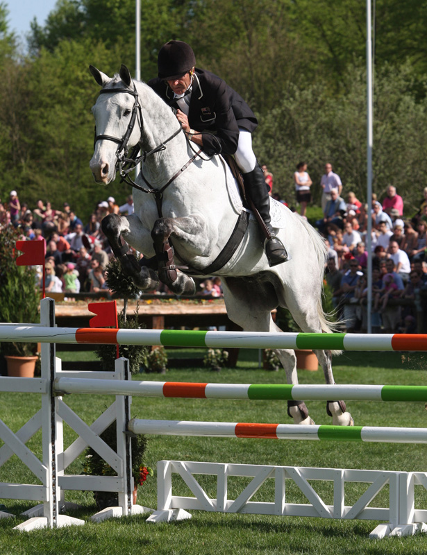 Compiègne : Michael Jung remporte le CCI**