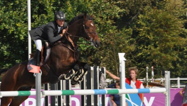 Jardy : Nicolas Touzaint remporte la finale du Grand National 2011