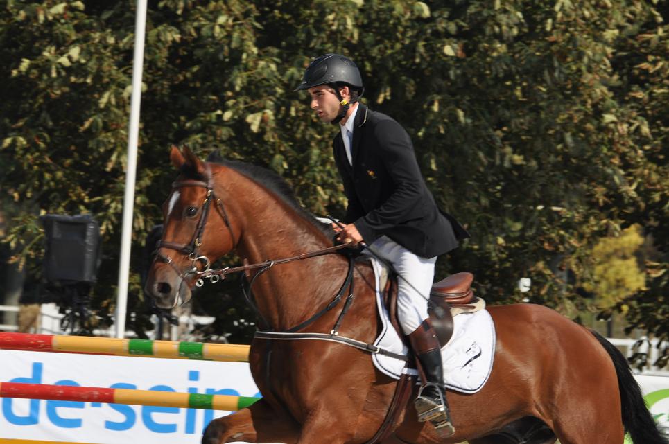 Jardy : Didier Dhennin en tête après le CSO