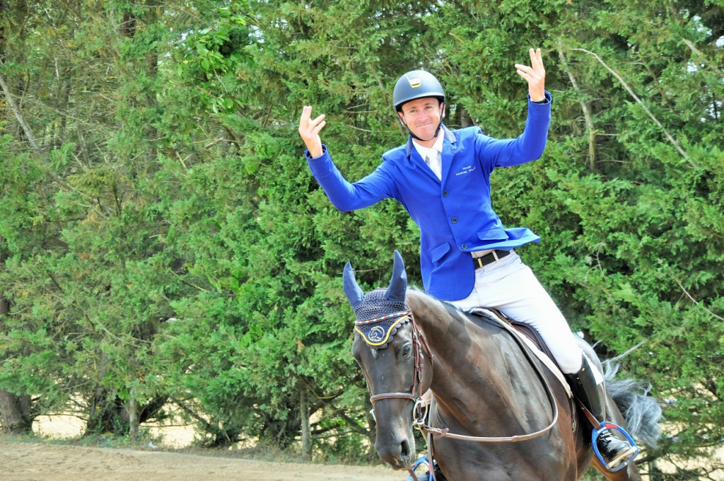 Bazoges : Doublé pour Thomas Carlile !