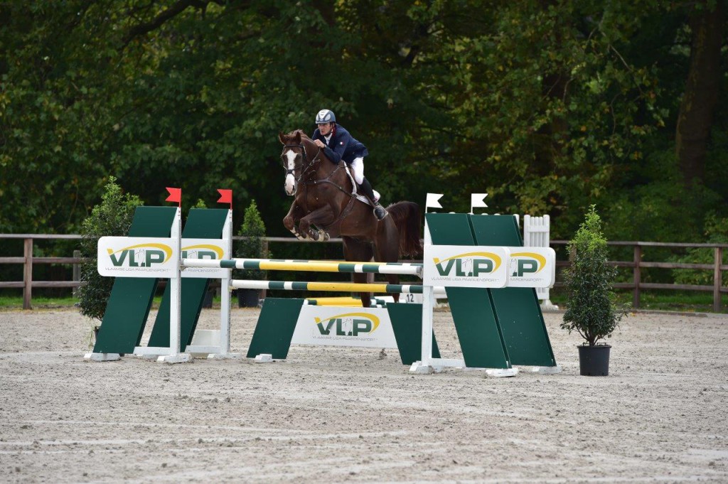 WAREGEM – Christopher Burton en tête dans le 2 et 3 * !