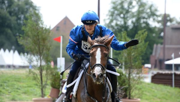 CH-EU Poney Kaposvar: L’Or autour du cou de nos Bleuets !