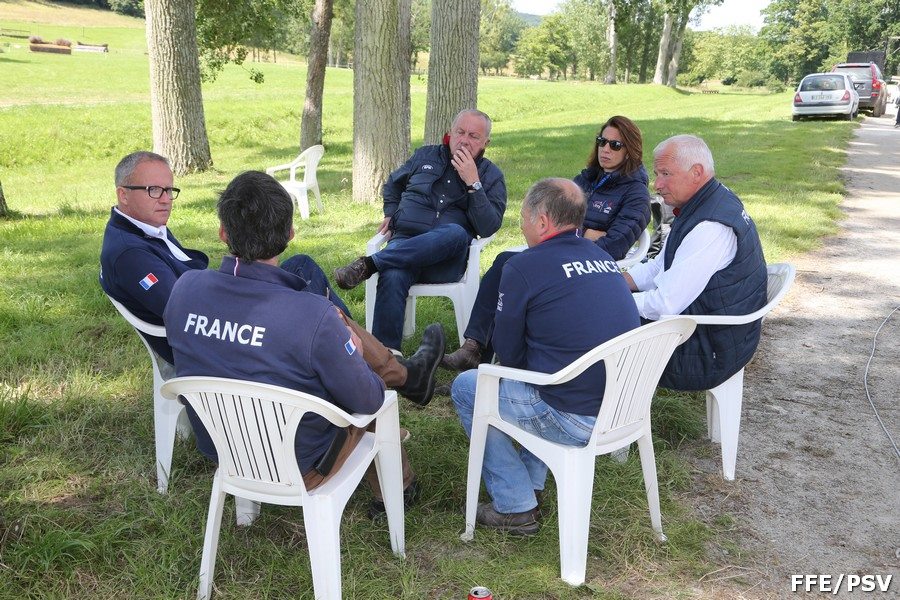 Le staff fédéral est reconduit