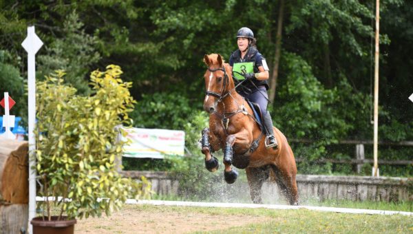 Auriane Coignard et Boomrang de la Bride s’imposent dans le circuit des 7 ans