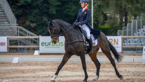 Pau : bon départ pour Izzy Taylor et Clara Loiseau