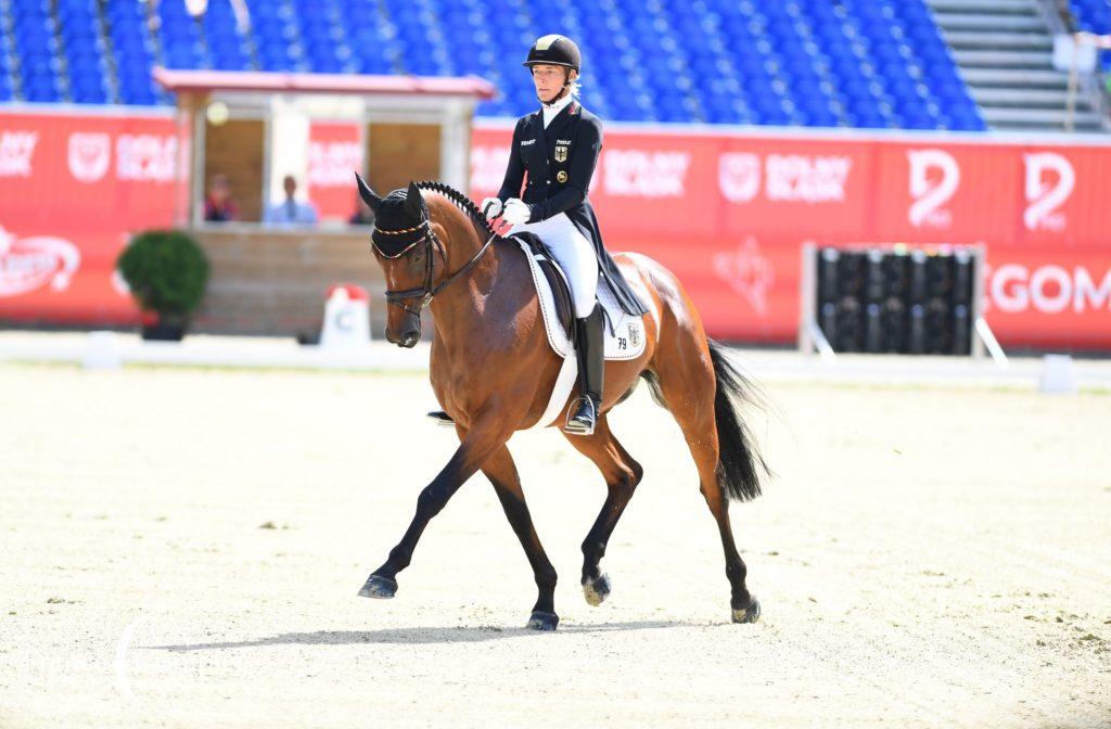 Ingrid Klimke : Conseils pour garder son cheval heureux et en bonne santé dans son travail