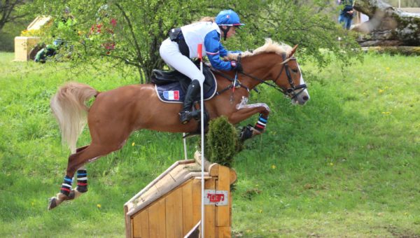 Manon Marin : l’étoile montante du CCE Poney