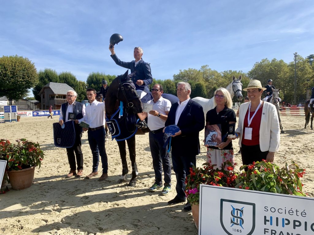 Karim Laghouag et Embrun de Reno à la Remise des Prix à Pompadour - Photo : France Complet