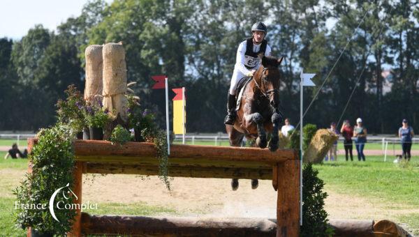 Cross Indoor de Genève: Robin Godel gagne dans son jardin !