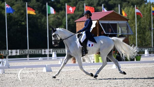 En route pour les Mondiaux – Les Grooms parlent de leur cavalier : Bénédicte Le Guern