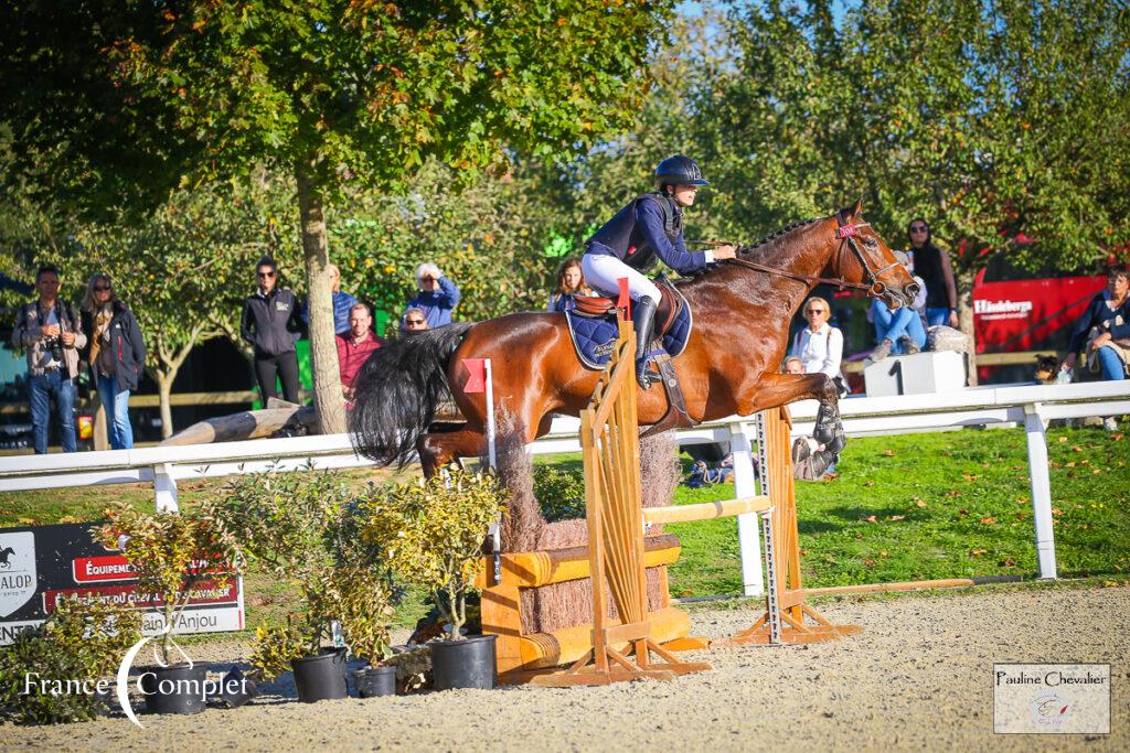 Jump de l'Airou (P Chevalier)