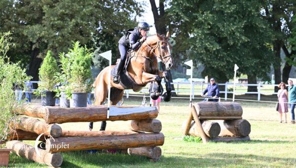 Portrait de Jeunes Cavaliers : Charlotte Bordas et Firewall des Aucels Z