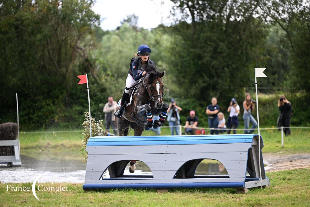 Les Bleus frappent fort sur le cross et prennent la tête !