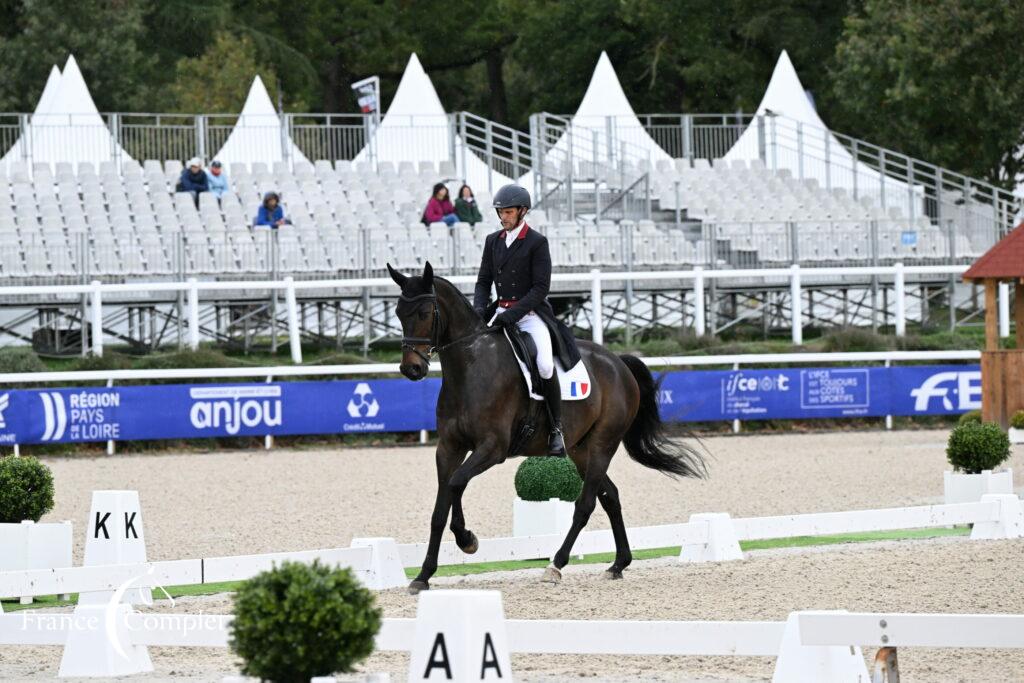 Nicolas Touzaint et Gauguin du Busson prennent la tête des 7 ans après le dressage !