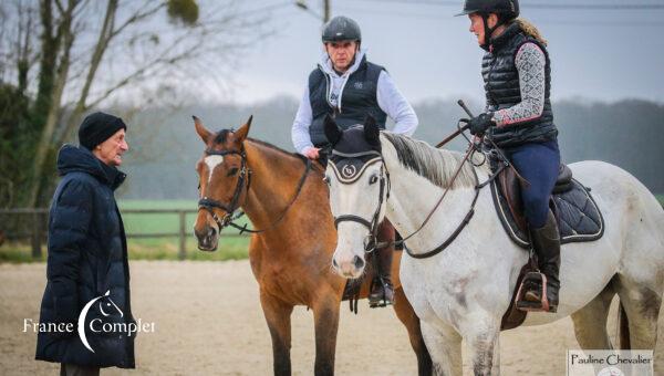 « Bienveillance, bonne-humeur et entraîneur hors-norme » – Mark Todd à travers l’oeil et la passion de Veera Somersalmi, cavalière lors du stage