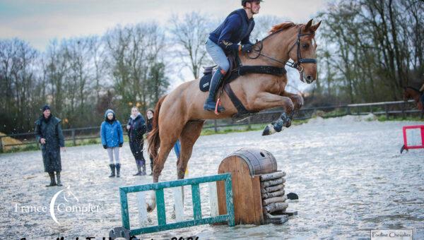 10 idées d’obstacles de cross « faits maison » pour s’entraîner !