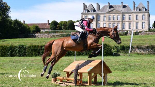 Grand National – Première étape au Haras du Pin : un départ sous le soleil